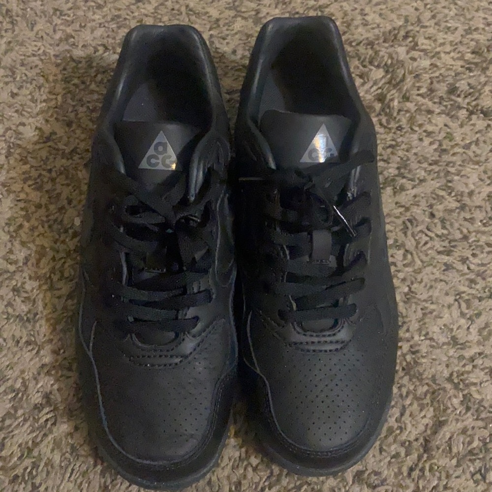 Nike Air Wildwood ACG - Black - 6.5M or 8W